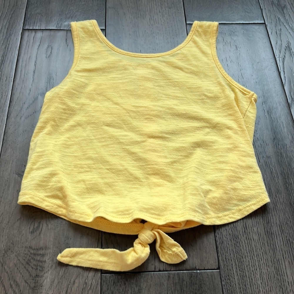 Toddler girl tropical shorts and mid drift shirt - Picture 6 of 6